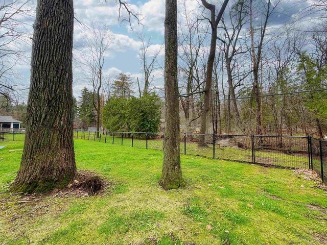 2623 OAKCREST DRIVE, Neenah, WI 54956