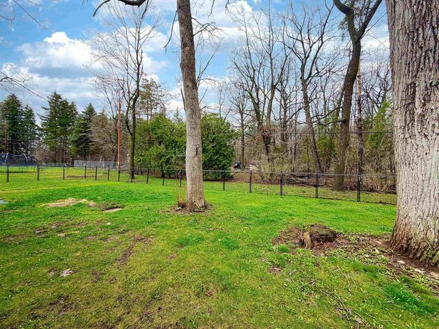 2623 OAKCREST DRIVE, Neenah, WI 54956