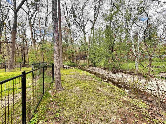 2623 OAKCREST DRIVE, Neenah, WI 54956