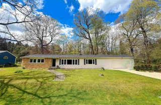 2623 OAKCREST DRIVE, Neenah, WI 54956