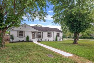 366B Flushing Dr, Nashville, TN 37211