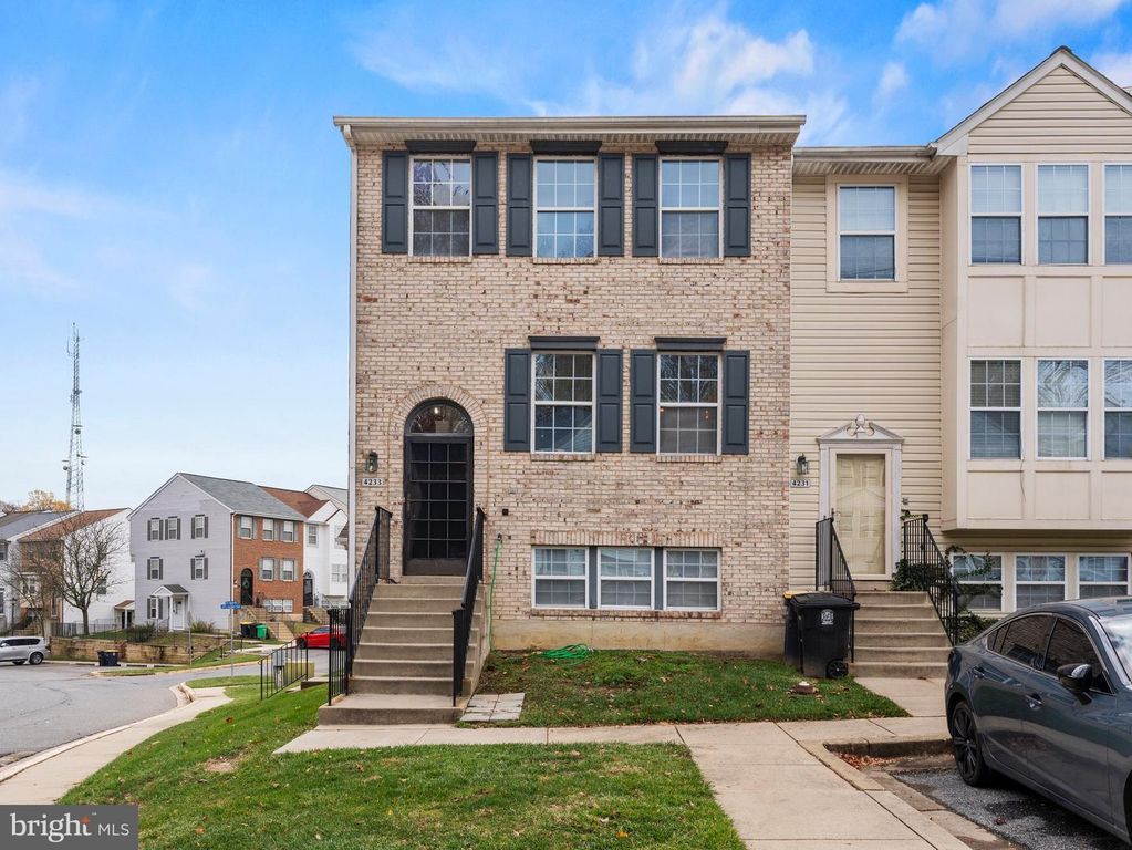 4233 APPLE ORCHARD LN #2, Suitland, MD 20746