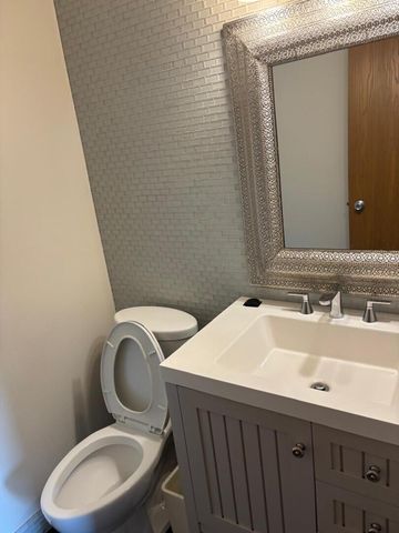 5609 Barney Lane, 40E, Columbus, OH 43235