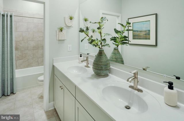 10755 BOREALIS LN, White Plains, MD 20695