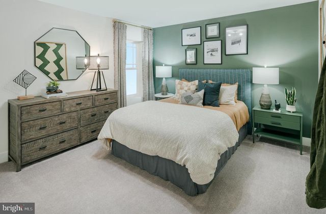 10755 BOREALIS LN, White Plains, MD 20695