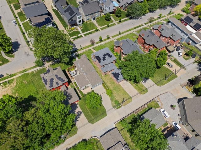 2445 Tracy Avenue, Kansas City, MO 64108