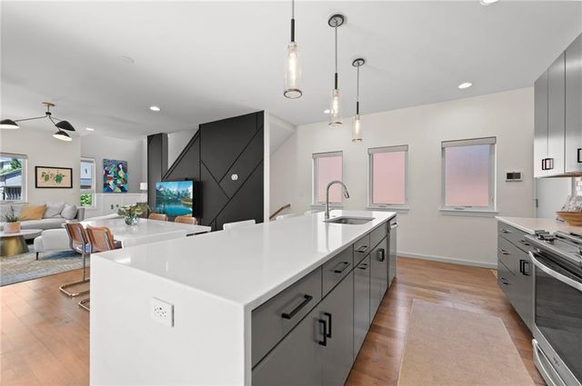 2445 Tracy Avenue, Kansas City, MO 64108