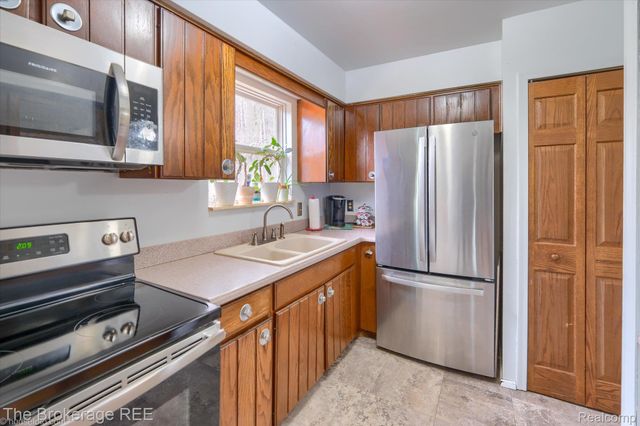 9370 Vienna Road, Forest Township, MI 48463