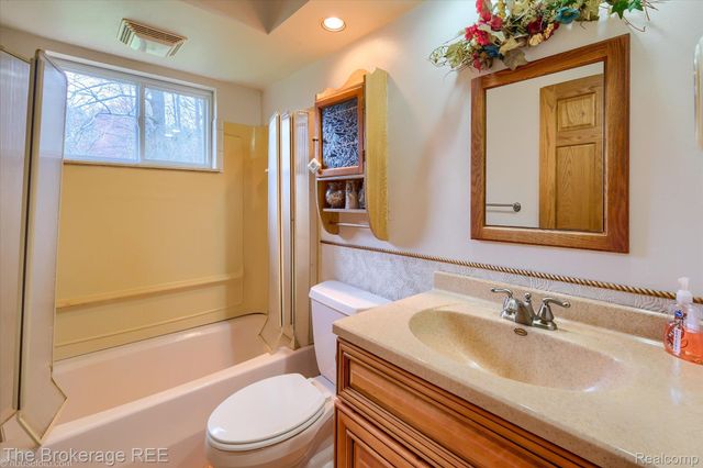 9370 Vienna Road, Forest Township, MI 48463
