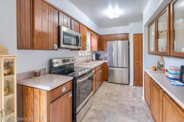 9370 Vienna Road, Forest Township, MI 48463