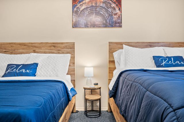 550 Notch Lane 8, Branson West, MO 65737