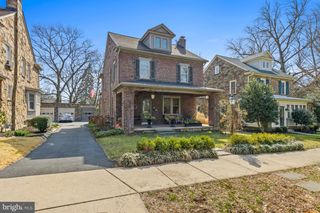 1402 WOODLAWN AVE, Wilmington, DE 19806