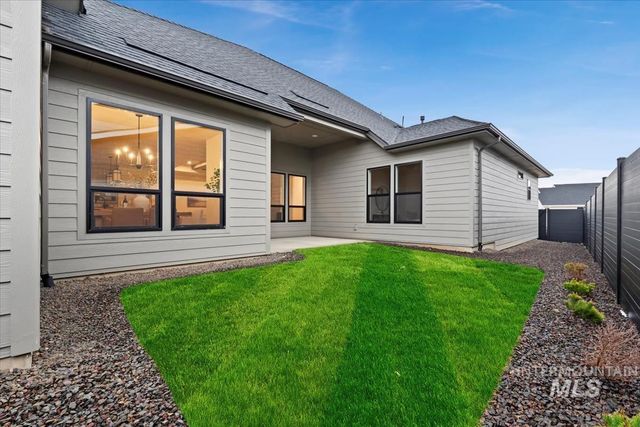 6336 N Barholm Ln, Eagle, ID 83616