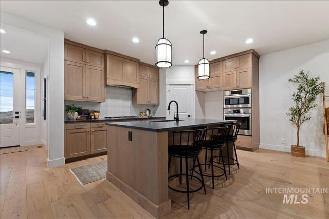 6336 N Barholm Ln, Eagle, ID 83616