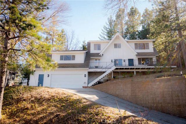 27915 Matterhorn, Lake Arrowhead, CA 92352