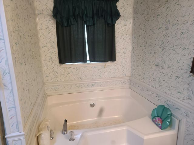 5933 Dixie Plantation Road, Hollywood, SC 29449