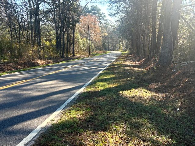 5933 Dixie Plantation Road, Hollywood, SC 29449