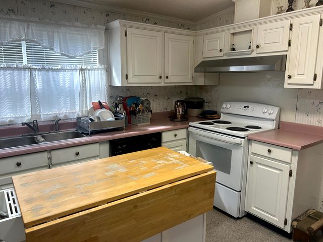 5933 Dixie Plantation Road, Hollywood, SC 29449