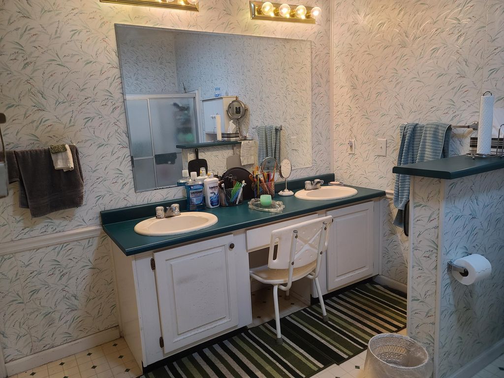 Image 17 of property listing at 5933 Dixie Plantation Road, Hollywood, SC 29449