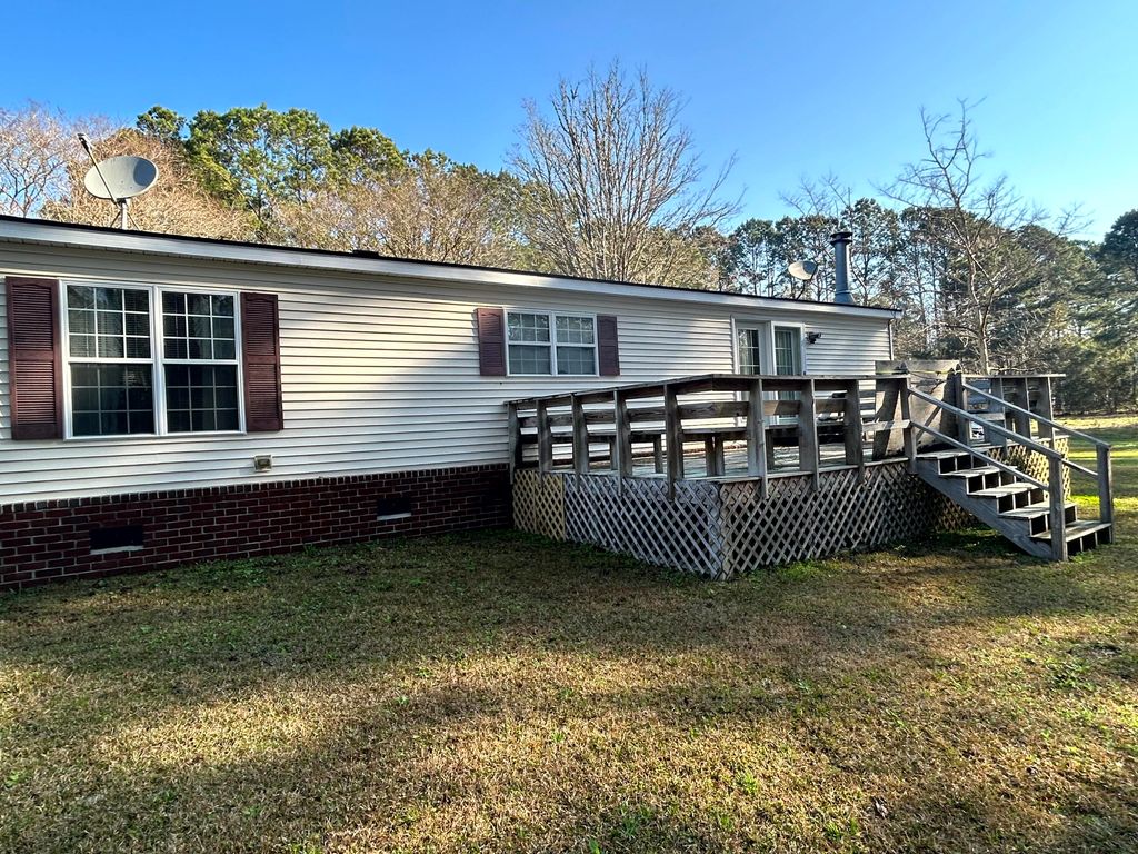 Image 40 of property listing at 5933 Dixie Plantation Road, Hollywood, SC 29449