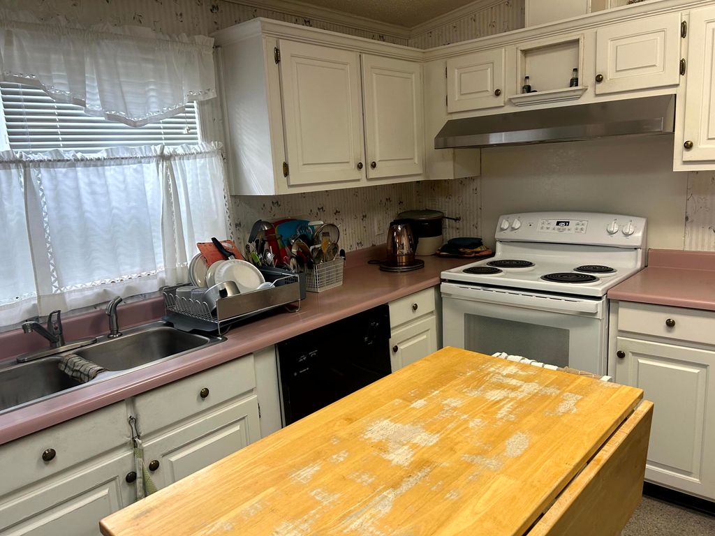 Image 47 of property listing at 5933 Dixie Plantation Road, Hollywood, SC 29449