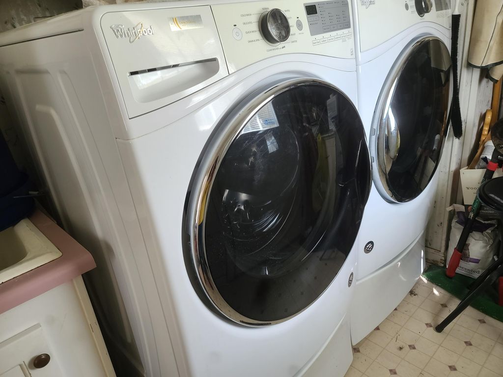 Image 7 of property listing at 5933 Dixie Plantation Road, Hollywood, SC 29449