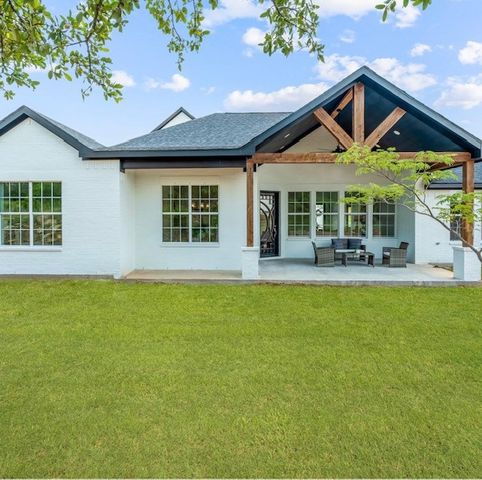 2902 Davis Road, Granbury, TX 76049