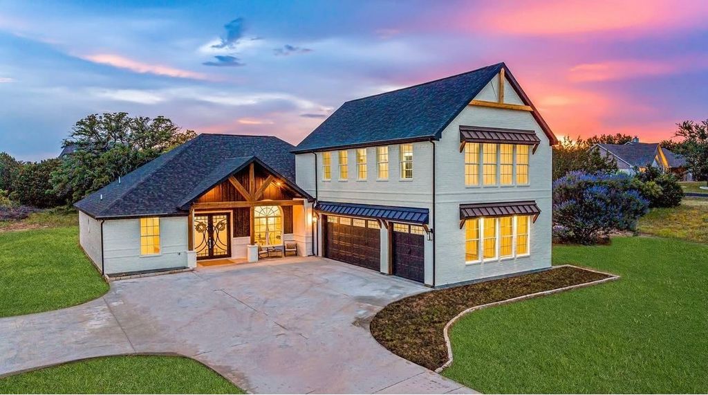 2902 Davis Road, Granbury, TX 76049