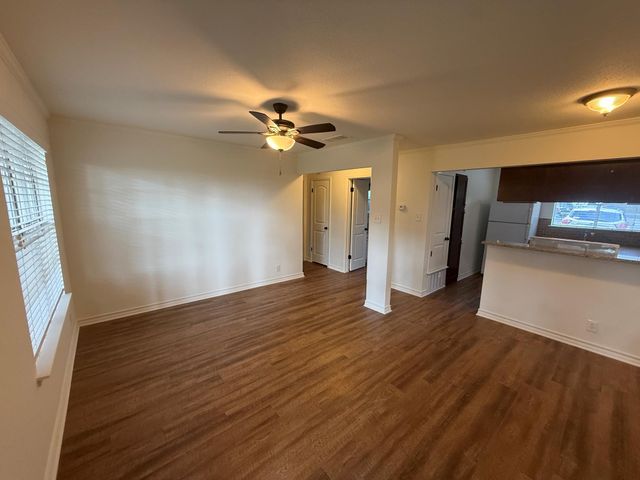 509 Cedar DR 102, Georgetown, TX 78628