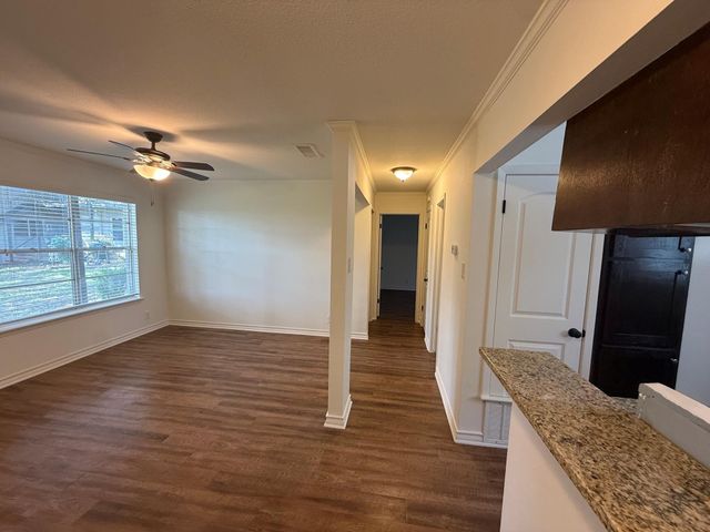 509 Cedar DR 102, Georgetown, TX 78628