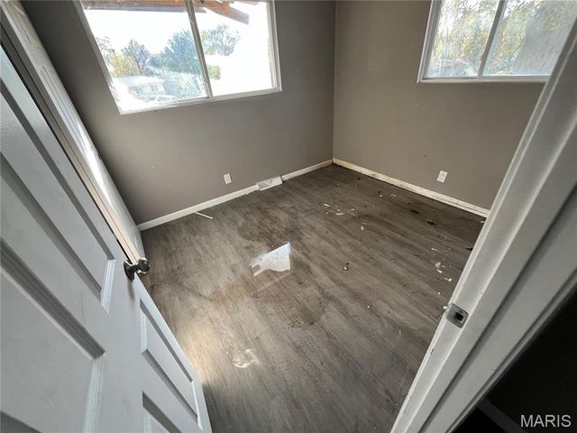 2241 Empress Drive, St Louis, MO 63136