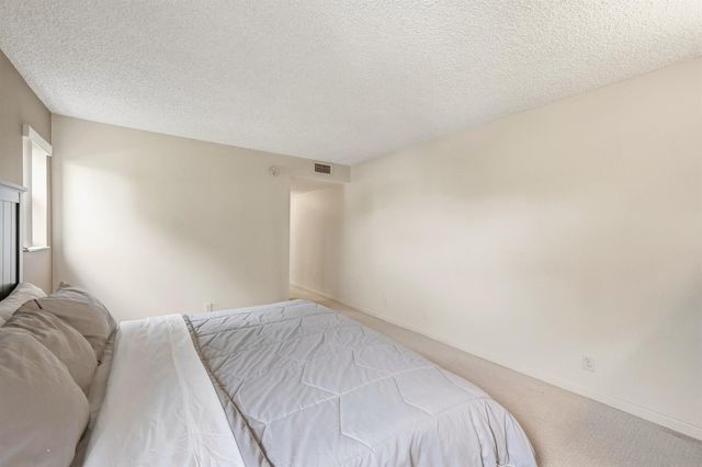 1975 SE 3rd Street 203, Deerfield Beach, FL 33441