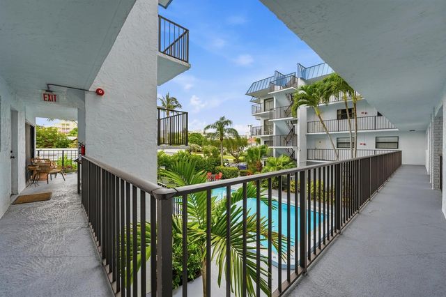 1975 SE 3rd Street 203, Deerfield Beach, FL 33441