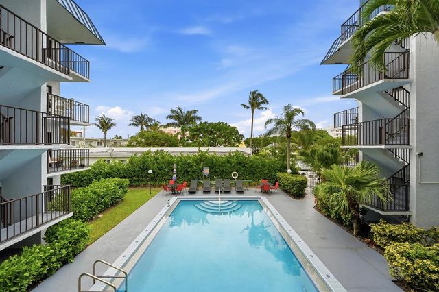 1975 SE 3rd Street 203, Deerfield Beach, FL 33441