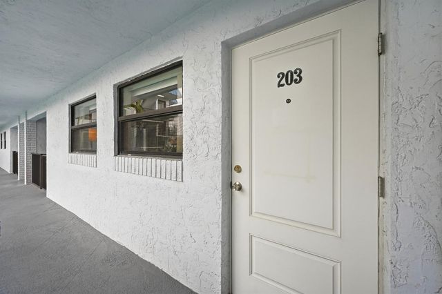 1975 SE 3rd Street 203, Deerfield Beach, FL 33441