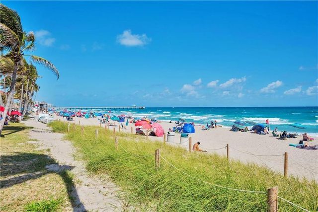 1975 SE 3rd Street 203, Deerfield Beach, FL 33441