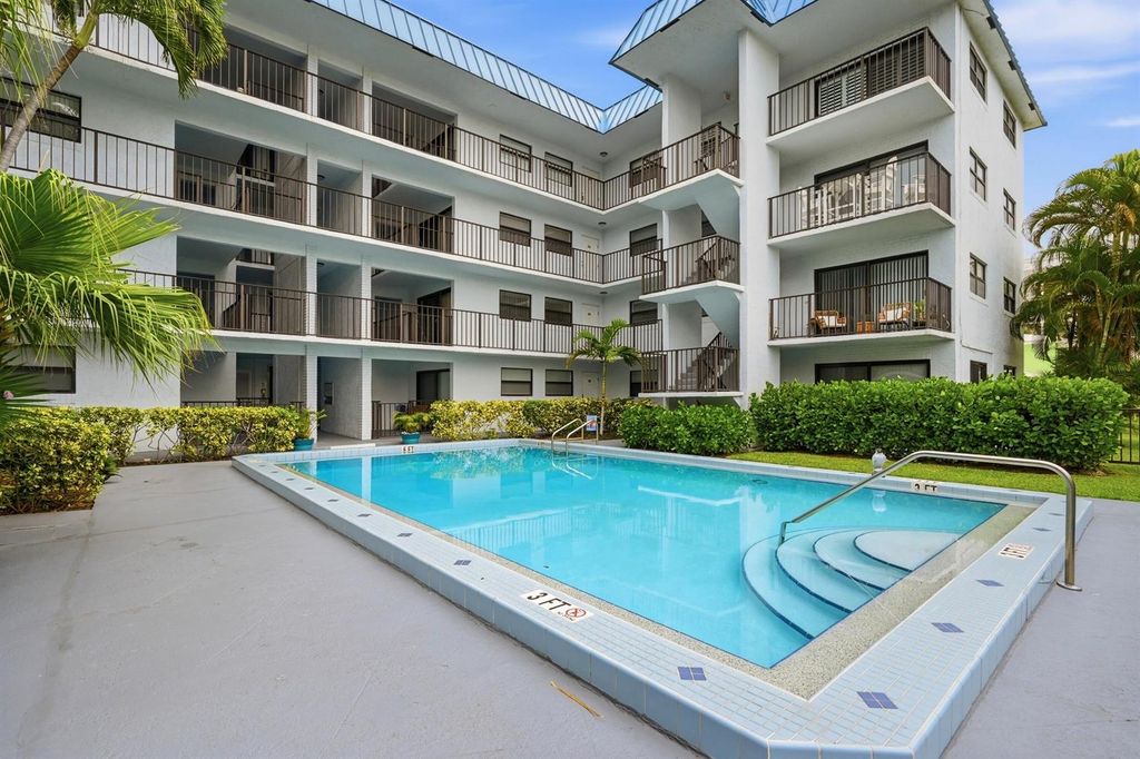 1975 SE 3rd Street 203, Deerfield Beach, FL 33441