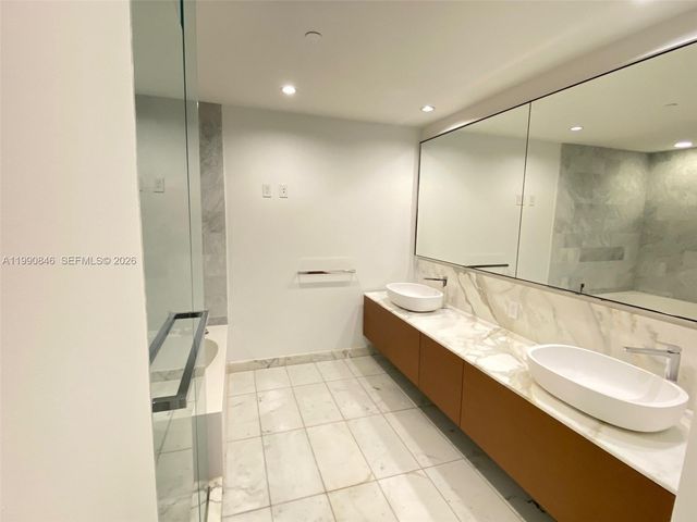 10203 Collins Ave 905, Bal Harbour, FL 33154