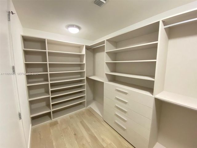 10203 Collins Ave 905, Bal Harbour, FL 33154