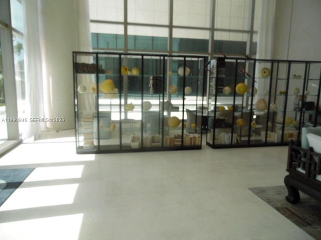 10203 Collins Ave 905, Bal Harbour, FL 33154