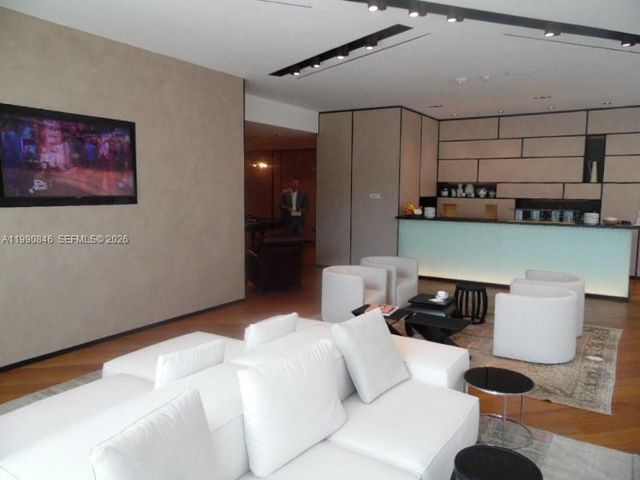 10203 Collins Ave 905, Bal Harbour, FL 33154