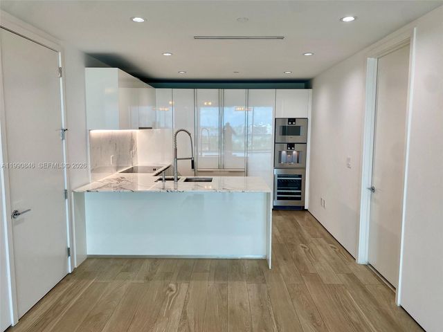 10203 Collins Ave 905, Bal Harbour, FL 33154