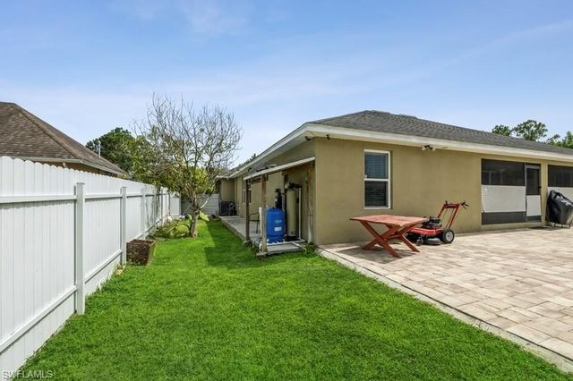 3106 4th ST SW, Lehigh Acres, FL 33976