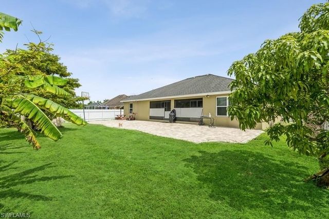 3106 4th ST SW, Lehigh Acres, FL 33976