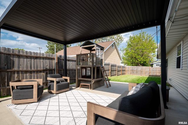 2605 W RICHWOODS Boulevard, Peoria, IL 61604