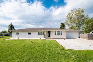 2605 W RICHWOODS Boulevard, Peoria, IL 61604