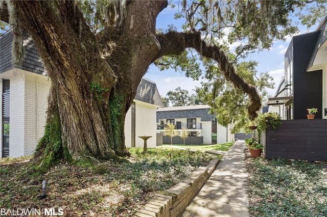 3655 Old Shell Road 408, Mobile, AL 36608