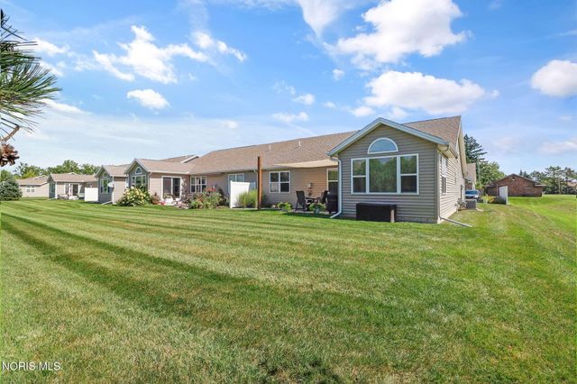 5903 Pine Tree Place, Sylvania, OH 43560