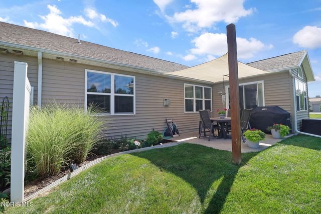 5903 Pine Tree Place, Sylvania, OH 43560