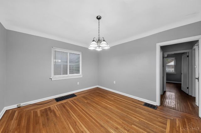 2784 Losantiville Avenue, Cincinnati, OH 45213